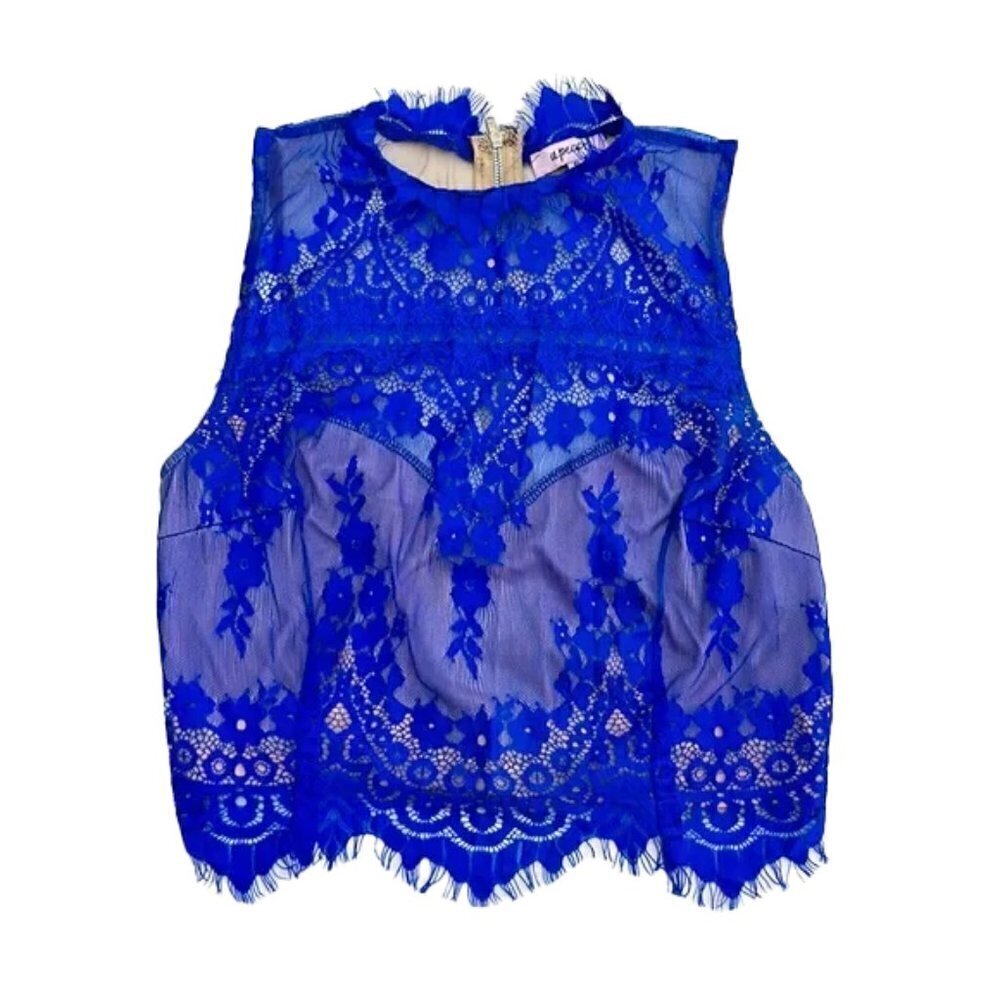 ❤️ A.PEACH BLUE LACE CROP TOP SIZE SMALL